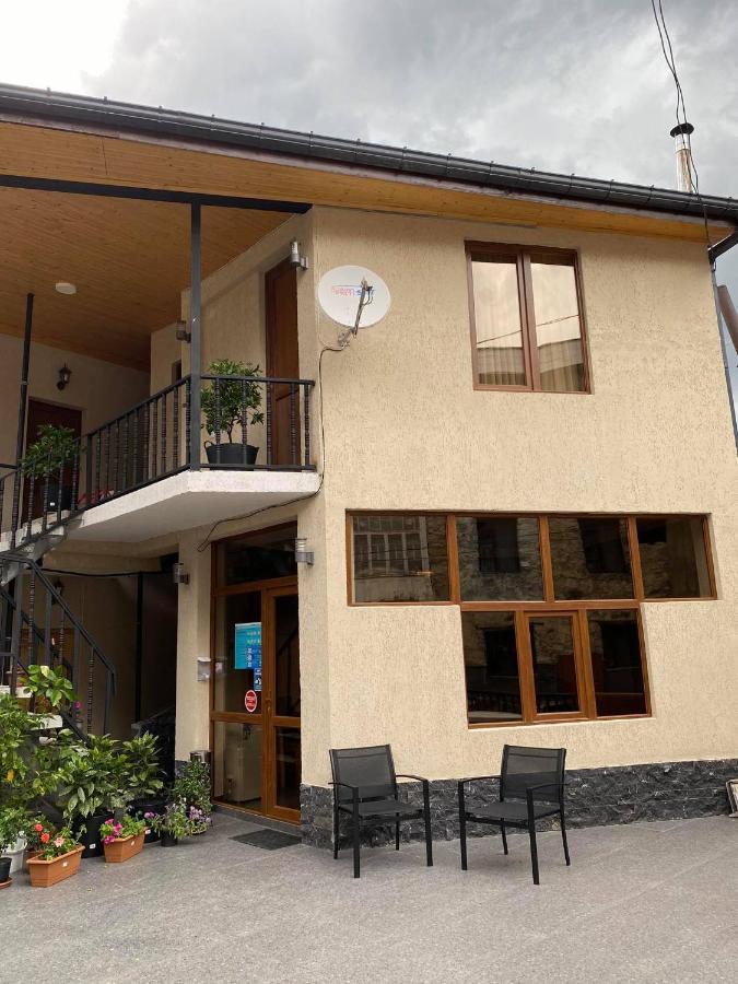 Guest House Nikala Mestia Ngoại thất bức ảnh