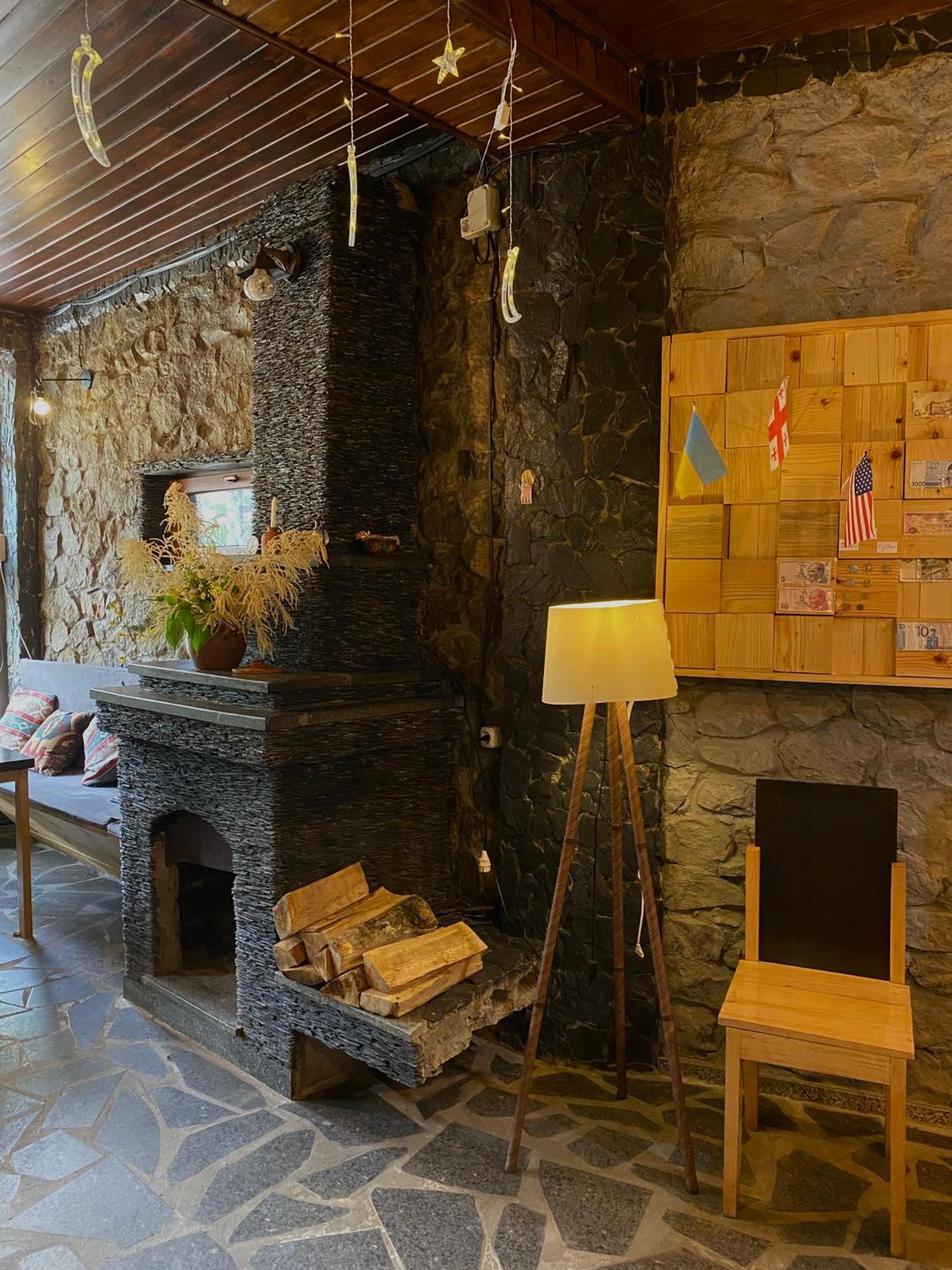 Guest House Nikala Mestia Ngoại thất bức ảnh