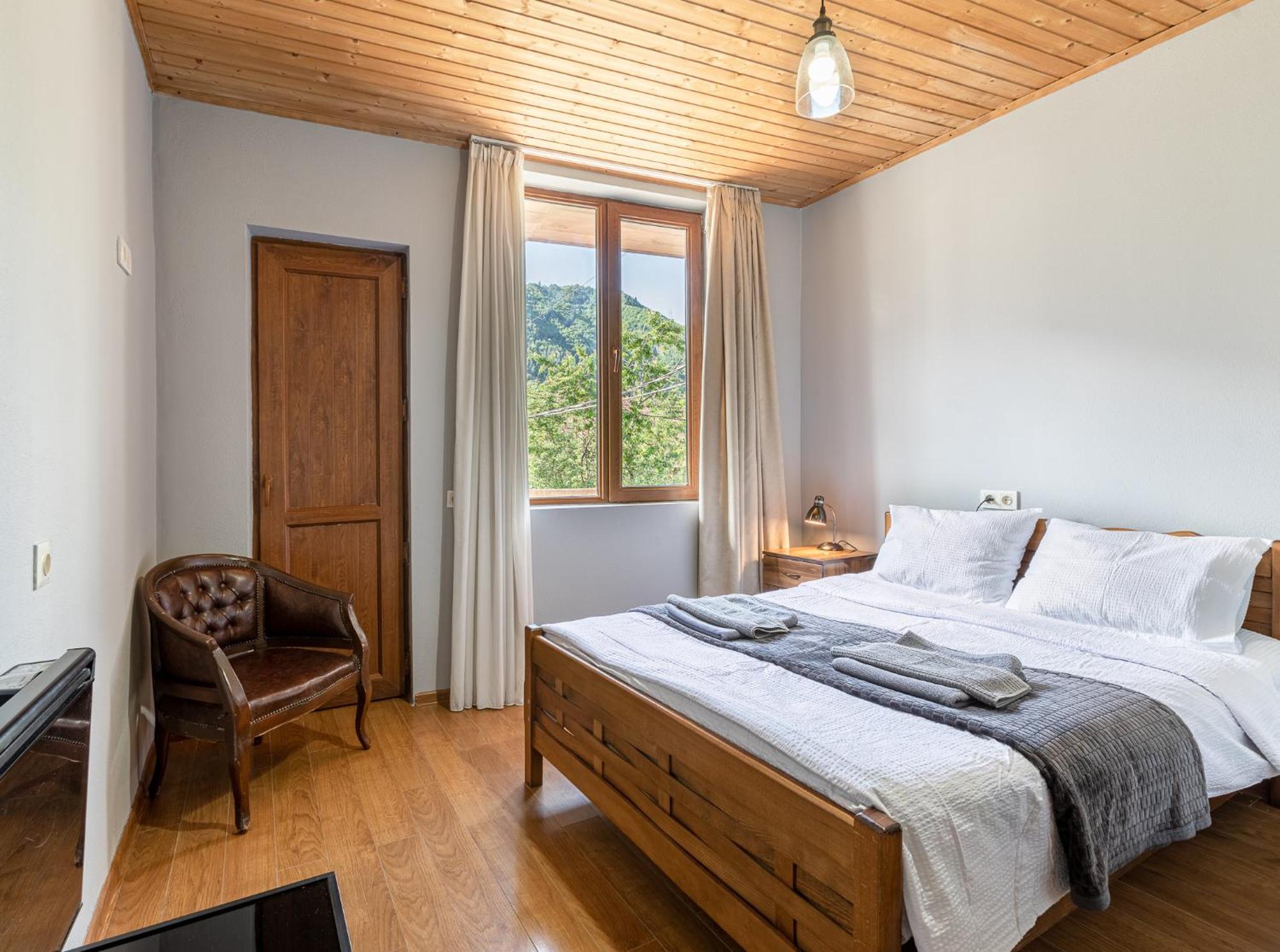 Guest House Nikala Mestia Ngoại thất bức ảnh