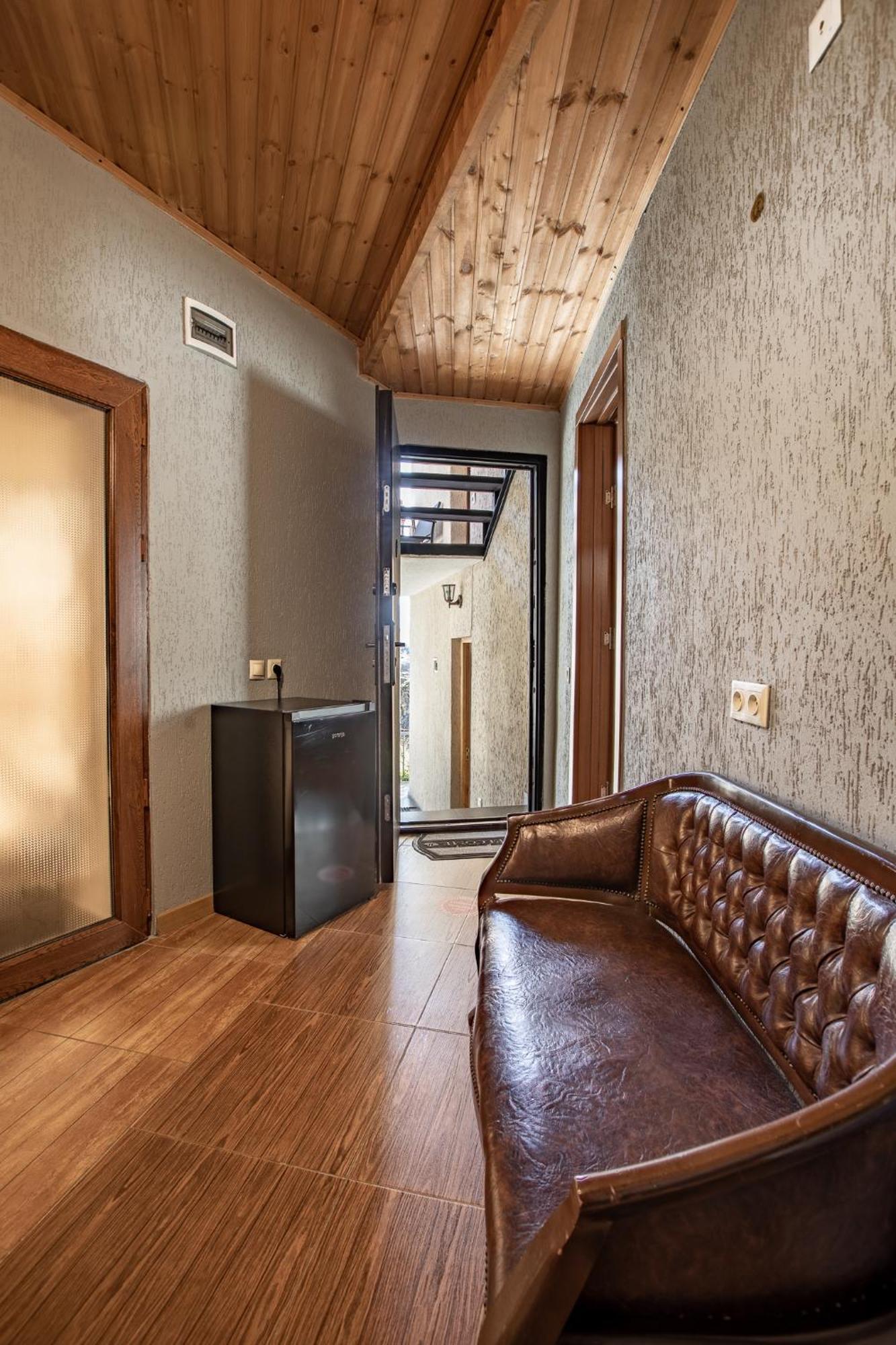 Guest House Nikala Mestia Ngoại thất bức ảnh