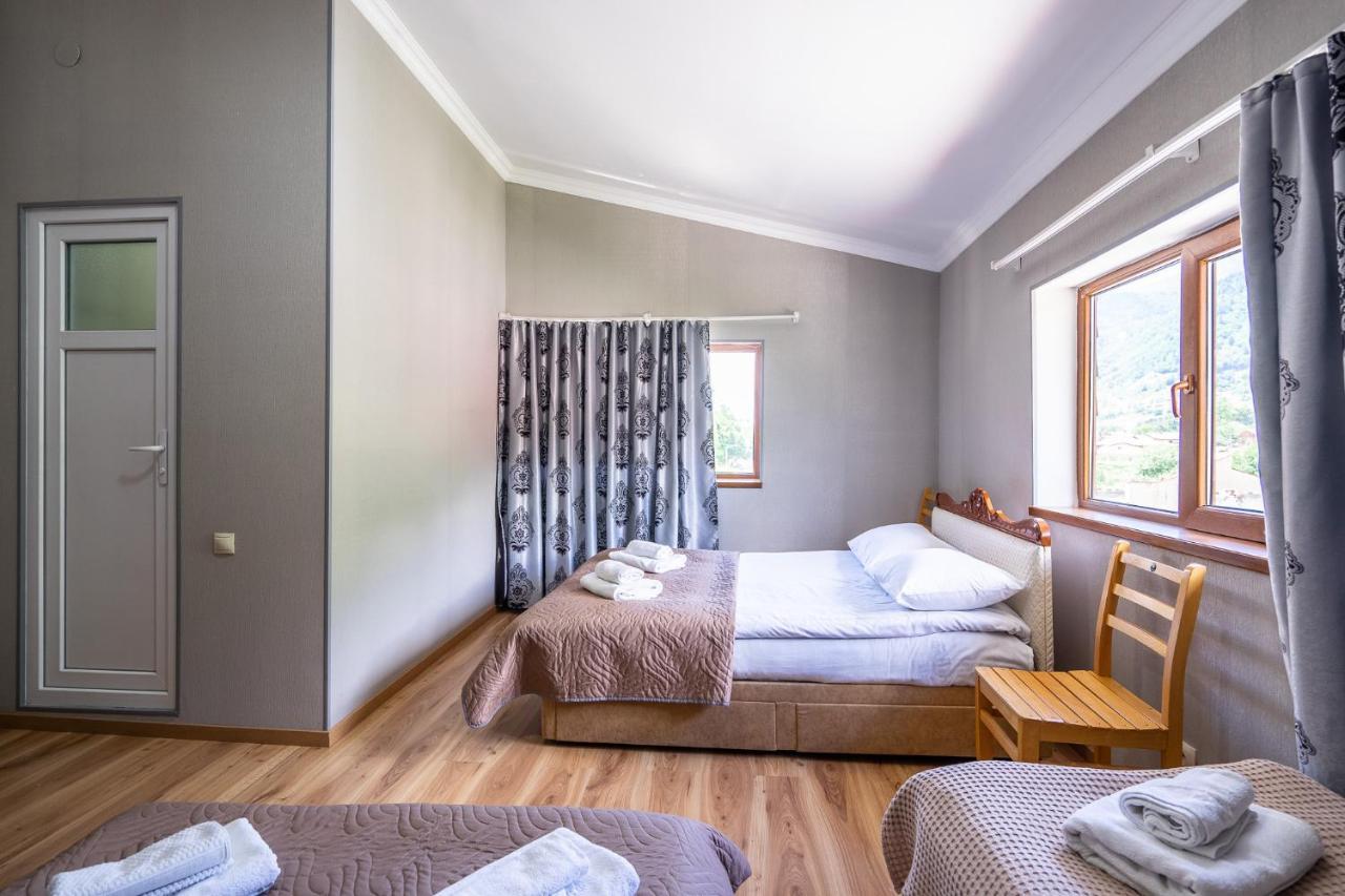Guest House Nikala Mestia Ngoại thất bức ảnh